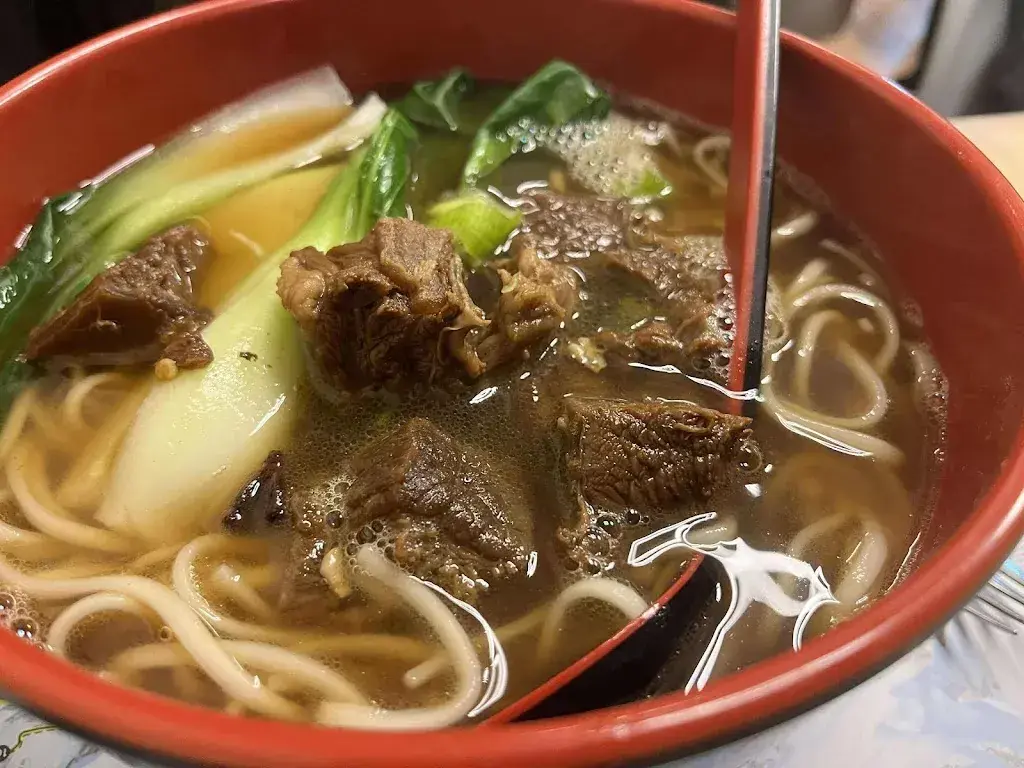 Nina “Ti” Tran_福记 China Restaurant Lucky Lucky_CH邮政编码: 3800_review