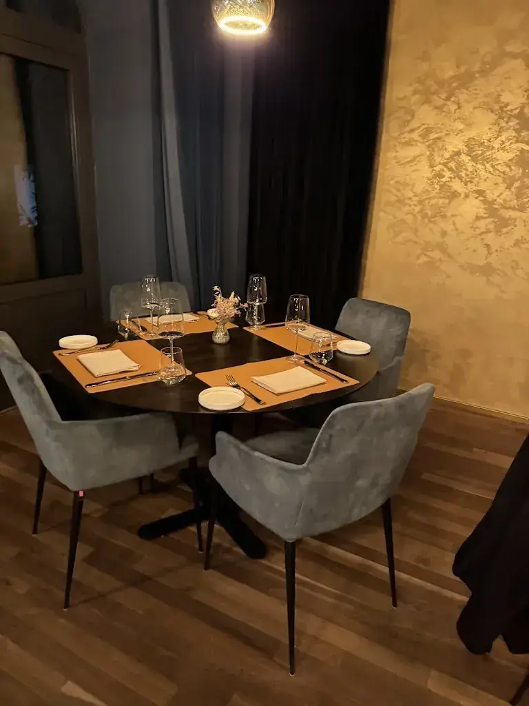 catch_hug_Goldener Anker_Interlaken_recensione