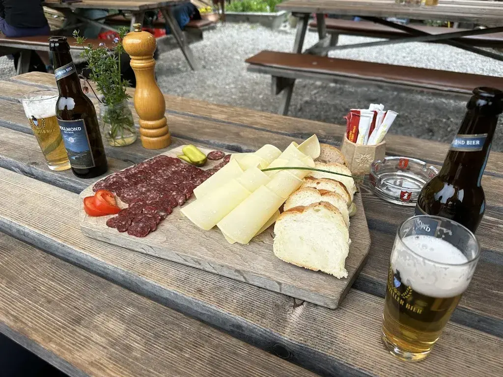 Menu_Parkplatz Rest. Hängebrücke (Rest. ennet dem Bach zu Fuss 180 m)_Frutigen_image_5