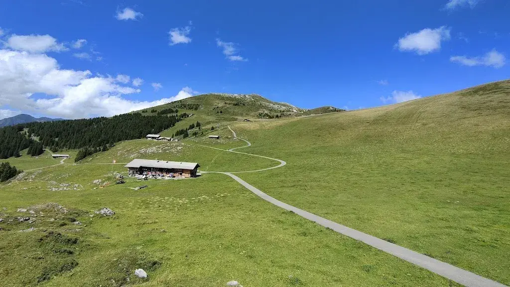 Jérémie Equey_Elsighütte_Achseten_review