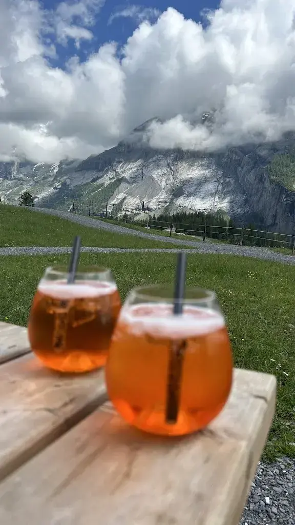 Andrea_Bergstübli by Berghotel Oeschinensee_Kandersteg_avis
