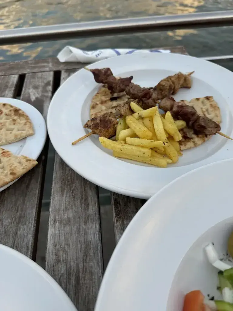 Menu_Mykonos Restaurant Faulensee_Spiez_imagen_7