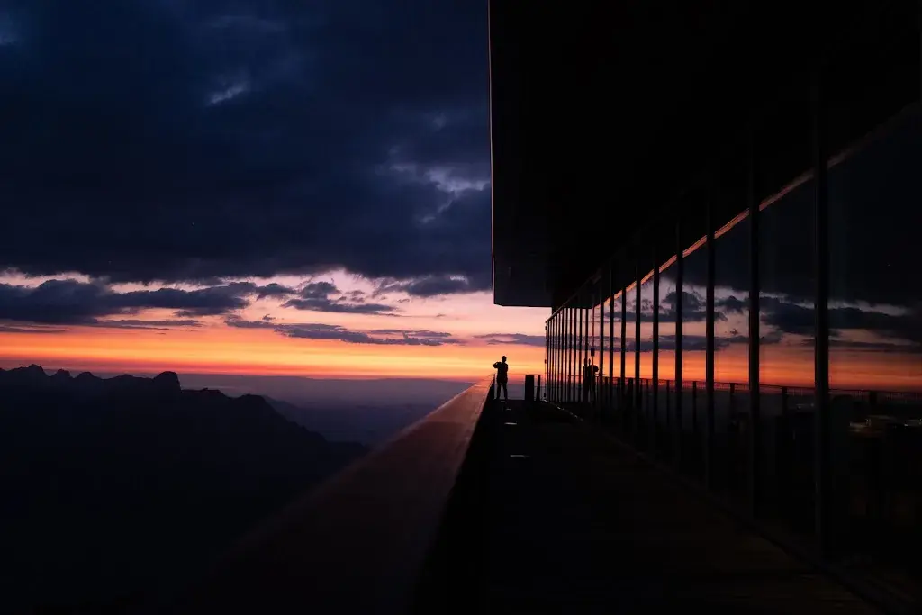 ziang cui_Berghaus Niesen-Kulm (Restaurant & Übernachtung)_Mülenen_recensione