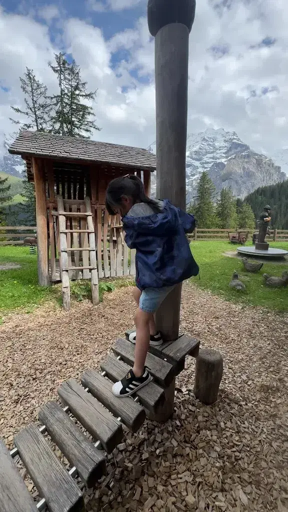 Raycher Lim_Restaurant Winteregg_Mürren_avis