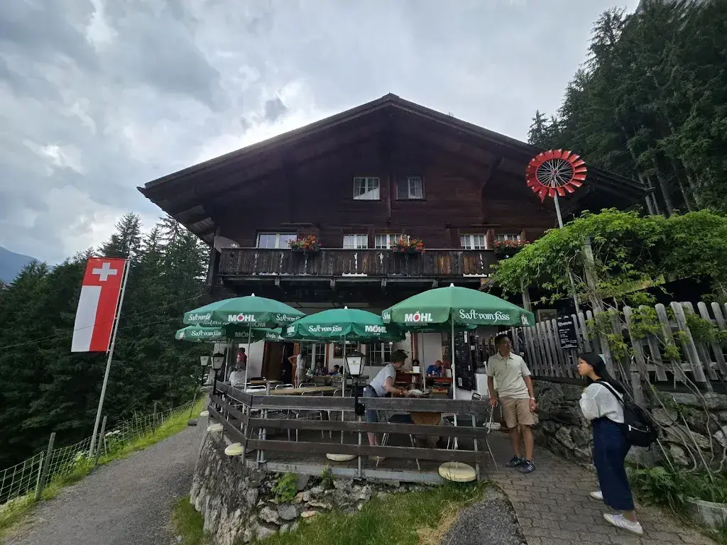 Leana Divine_Marmorbruch_Grindelwald_avis