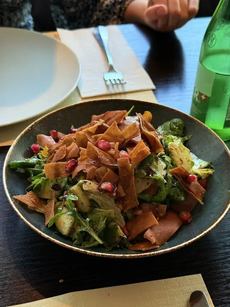 Shahe Dishakjian_Layaly Beirut_Interlaken_reseña