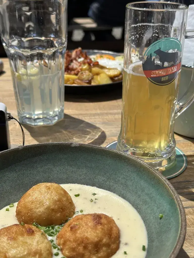 Alice Patricia Opritescu_Arva – Chalet am Oeschinensee_Kandersteg_avis