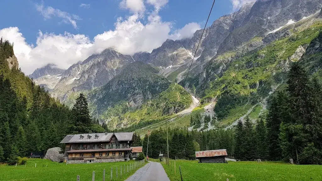 Alexandre Anguelov_Berghotel Steinbock_Kandersteg_review