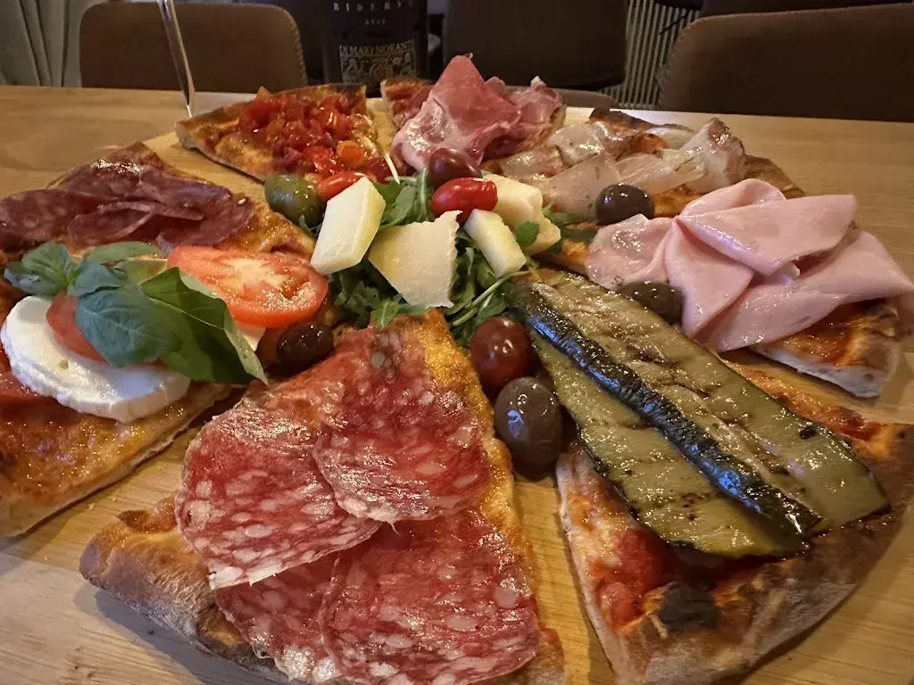 La Piazzetta Italianische Apero Bar restaurante en Langenthal