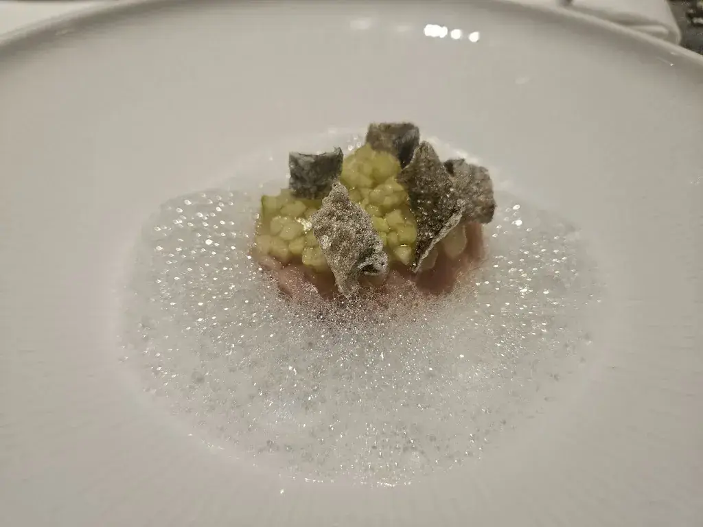 Yonatan Amit_Restaurant Delta_Gwatt_avis