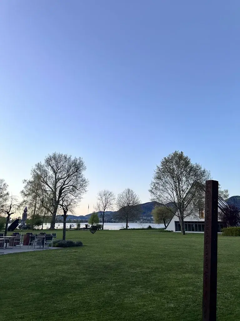 Ameera Khan_Deltapark Vitalresort_Gwatt_avis