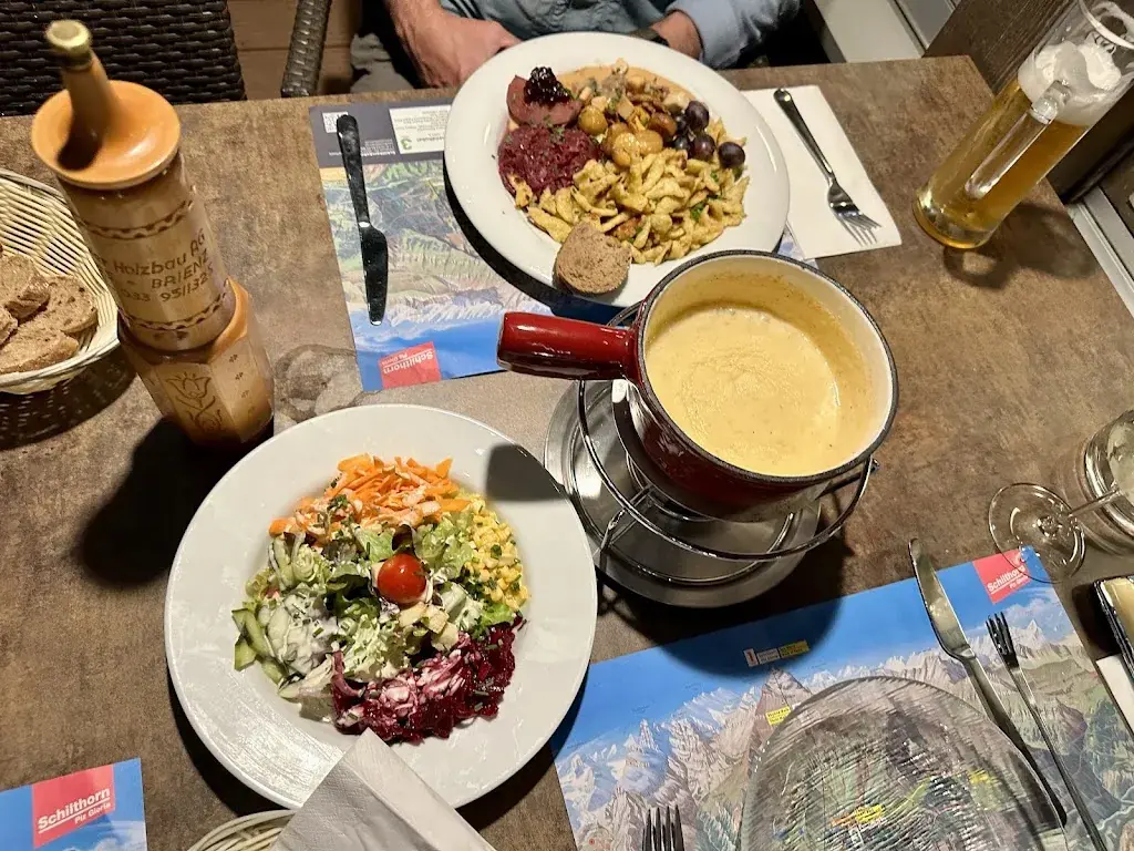 Chi Chi3_Restaurant Aareggstube_Brienz_review