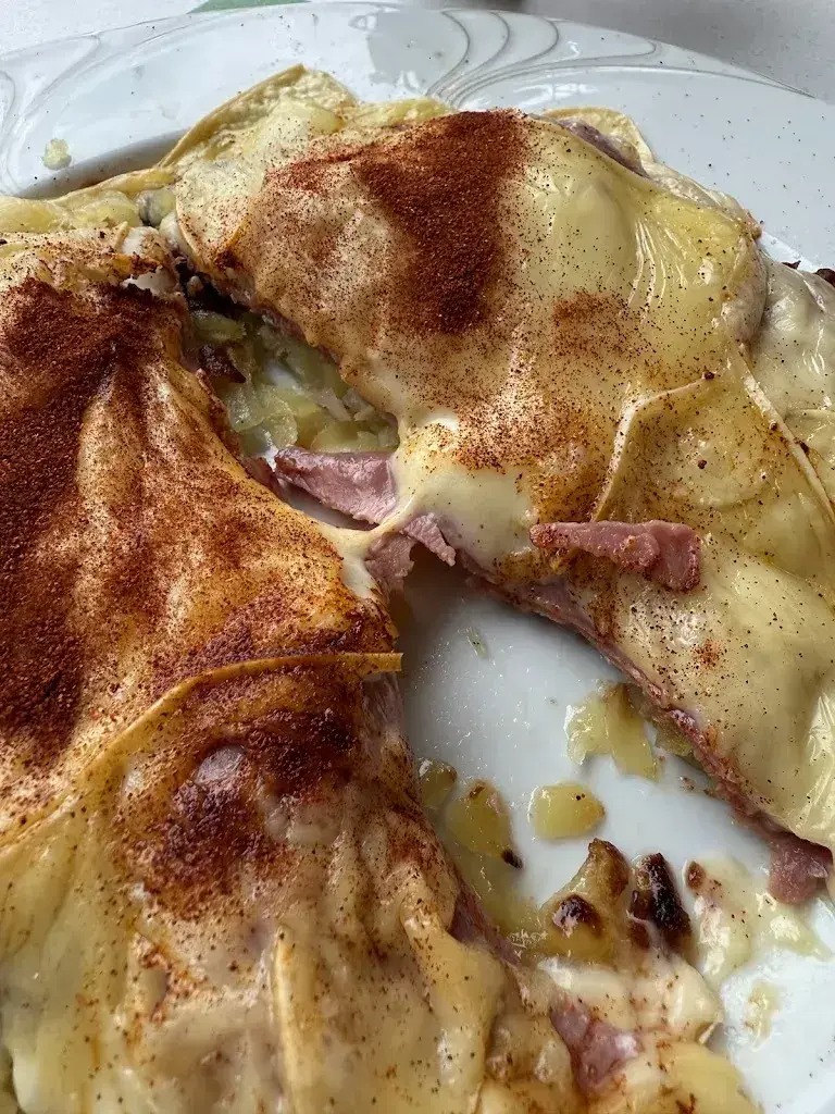 Cruz Javier Garcia Failla_Restaurant Jungfrau_Beatenberg_review