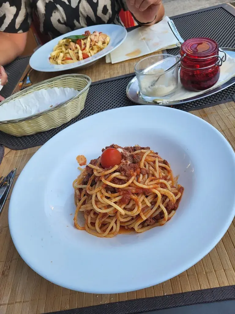 S G_Restaurant Grossweier - Pizzeria_Schwarzhäusern_reseña