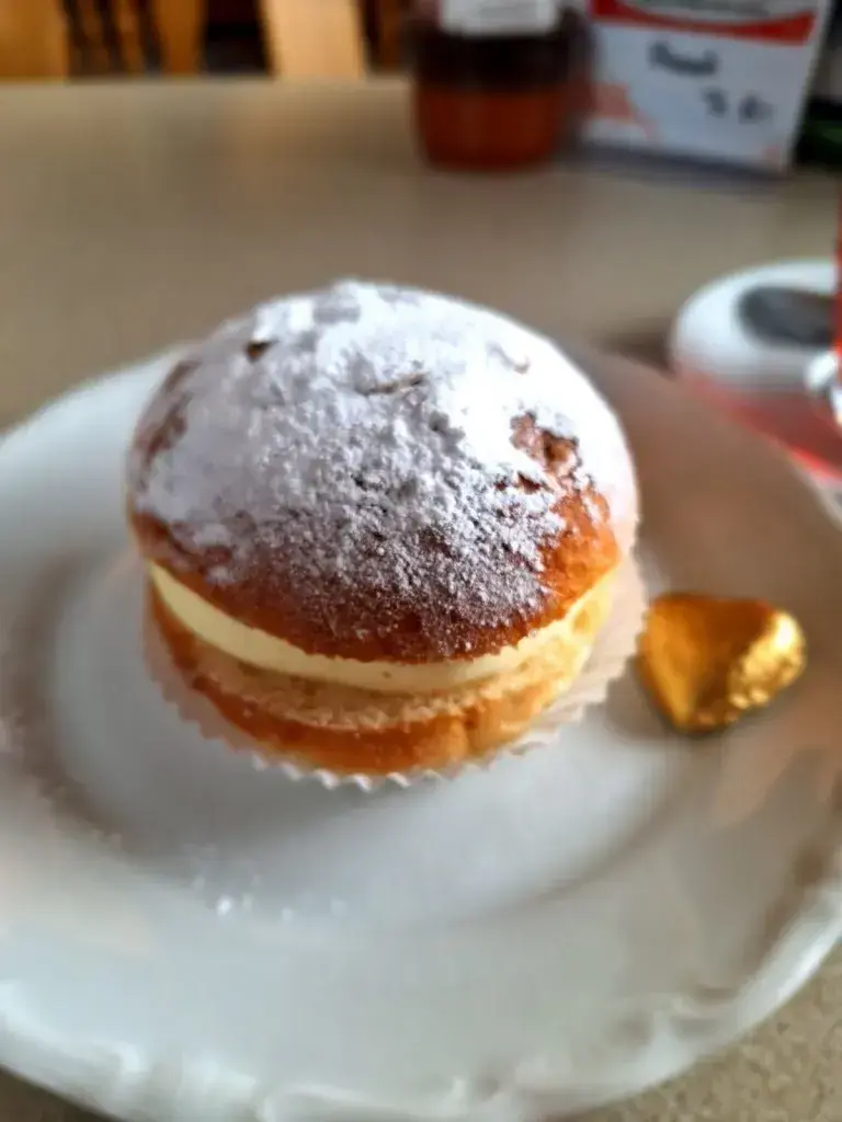 Blerta Meta_Bäckerei Tea-Room Bel-Air_Beatenberg_review