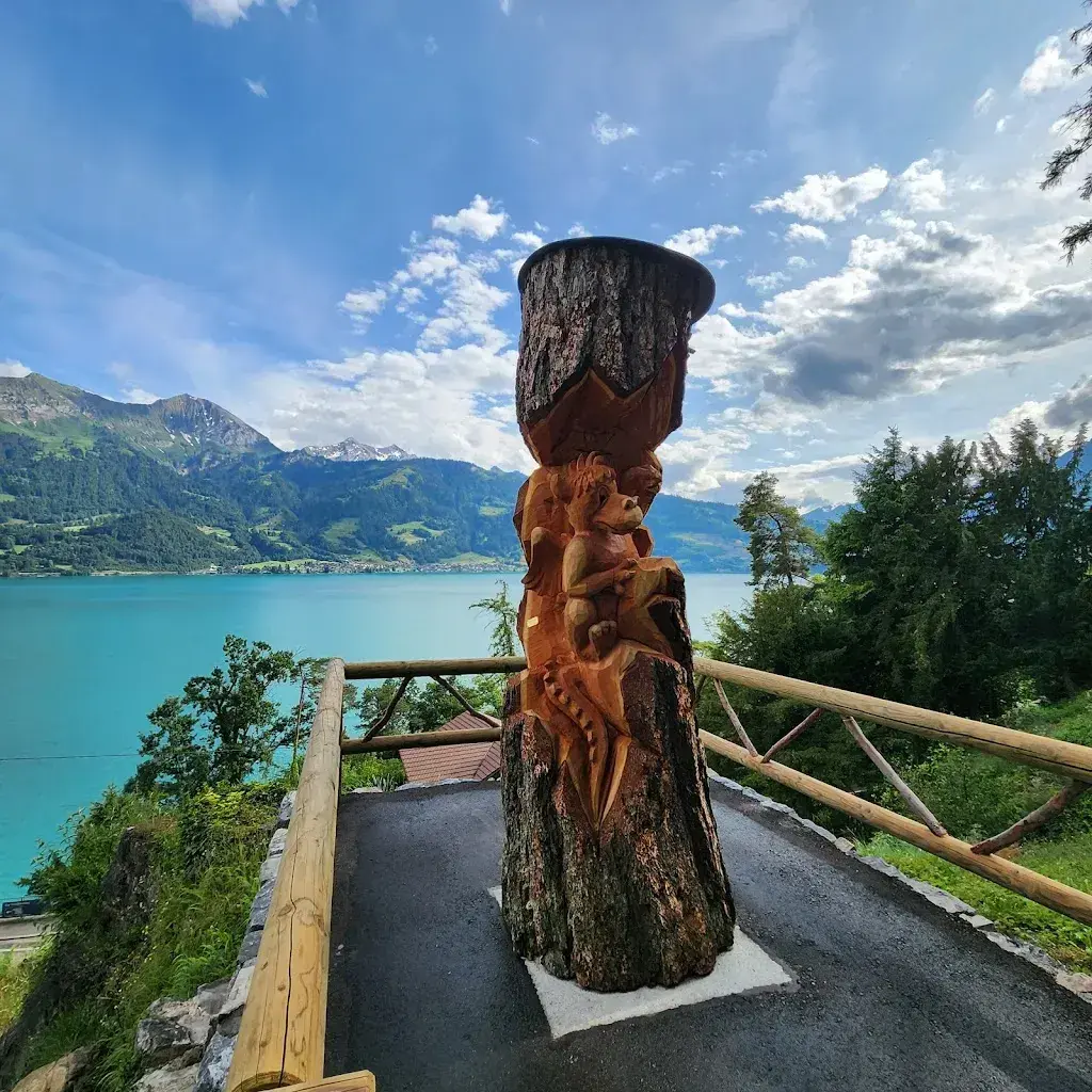 Samuel Trujillo_St. Beatus Waterfall_Beatenberg_avis