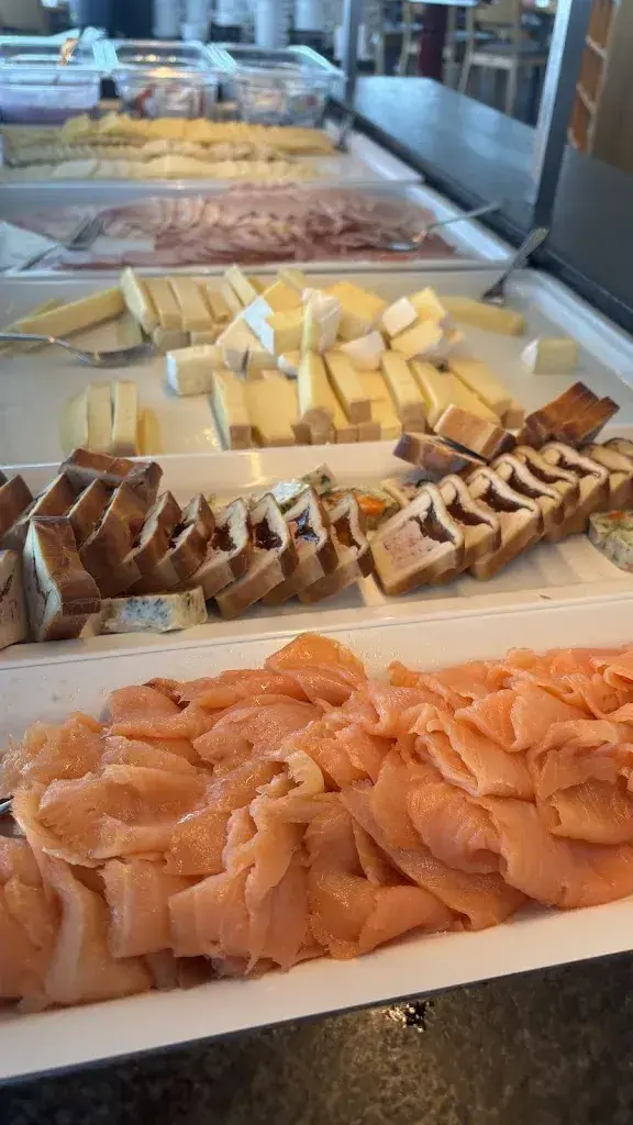 Irving E_Schilthorn - Piz Gloria 360°- Restaurant_Mürren_review