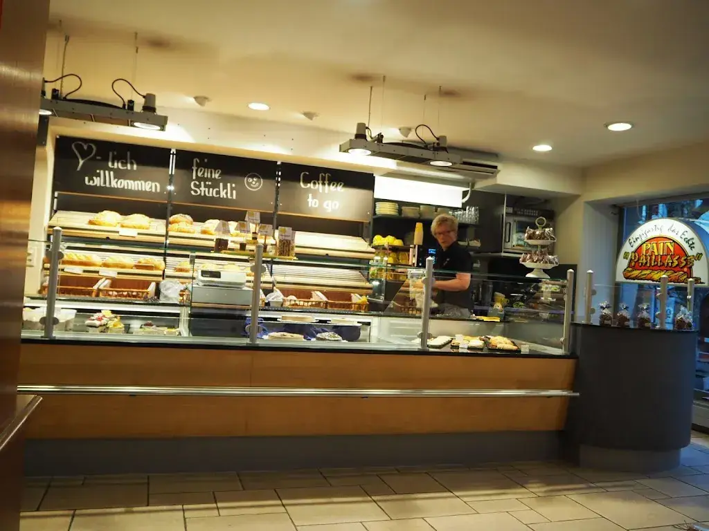 Chiho Nakatani_Michel Beck AG_Unterseen_review