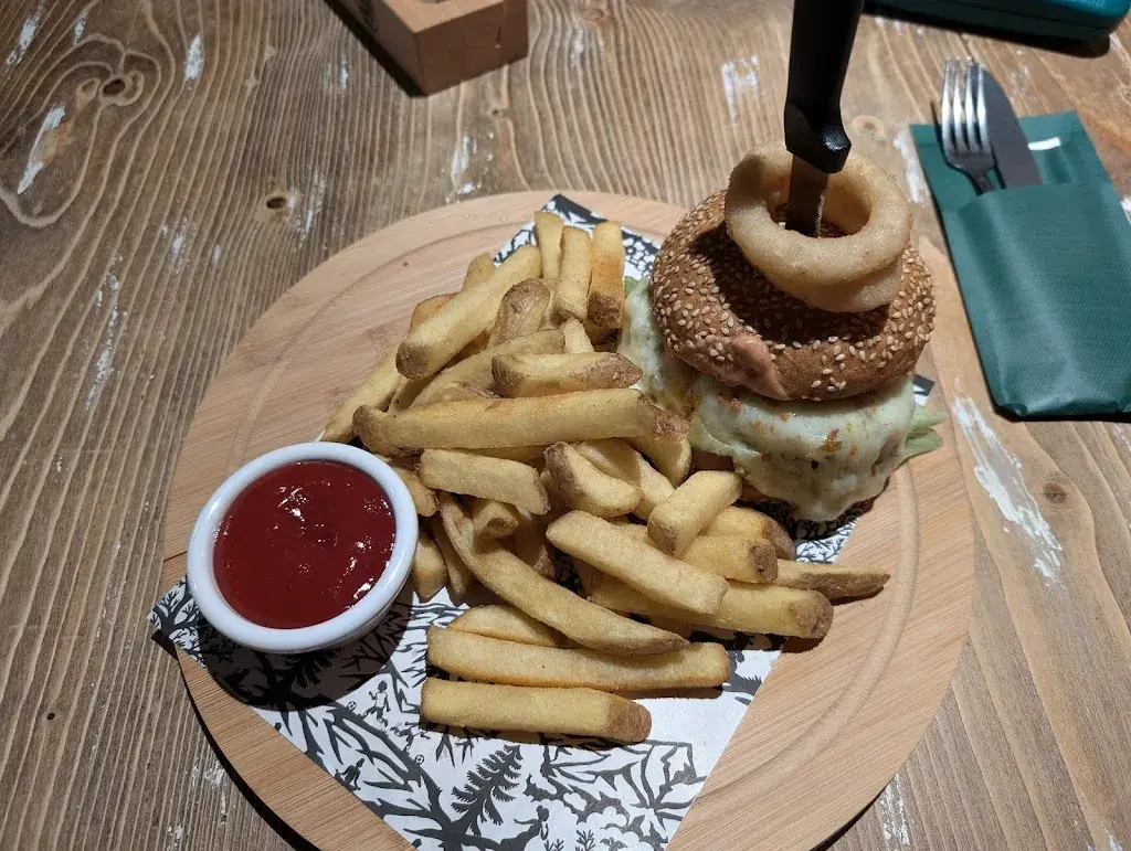 Christopher McQuade_The Green Harp_Meiringen_avis