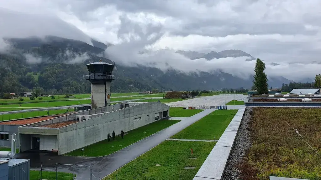 Artur Strzalkowski_Personalrestaurant Fliegertreff_Unterbach_review