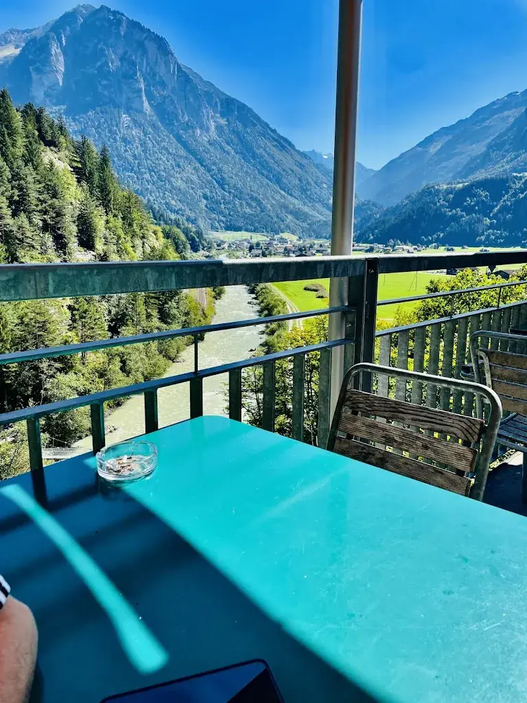 Alaa AlBassam_Restaurant Aareschlucht_Meiringen_review