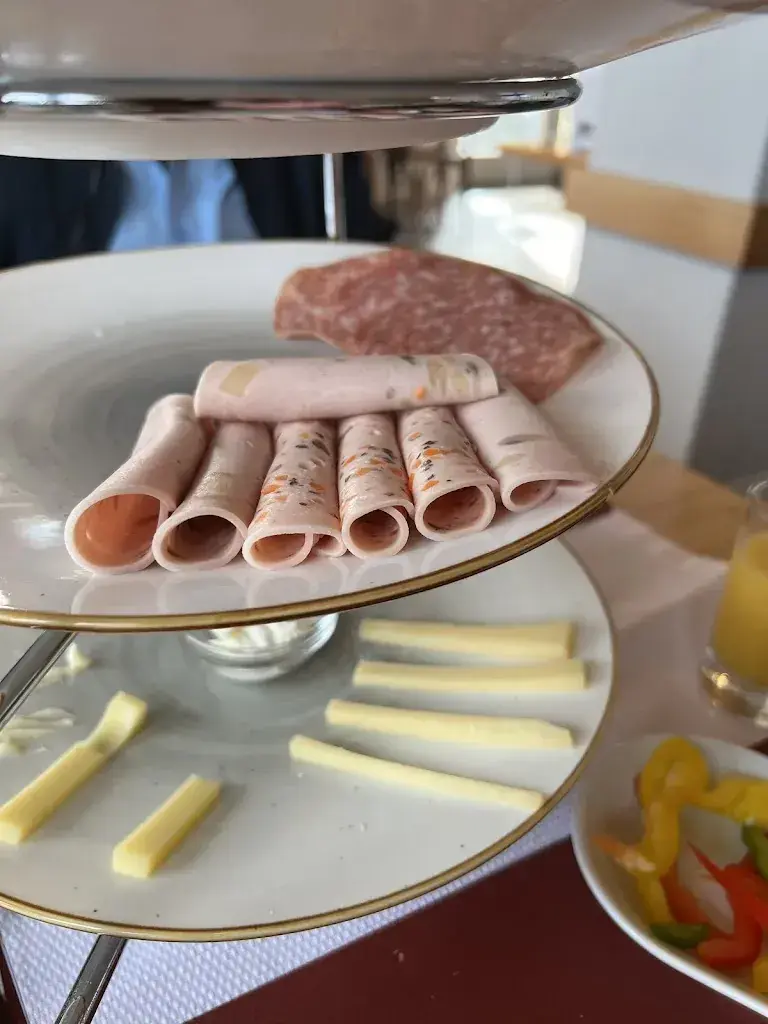 Luka W._Restaurant Hotel Rosengärtli_Leissigen_avis