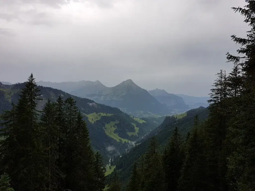 Linda Stauffer_Skiclubhütte Brunni_Leissigen_avis