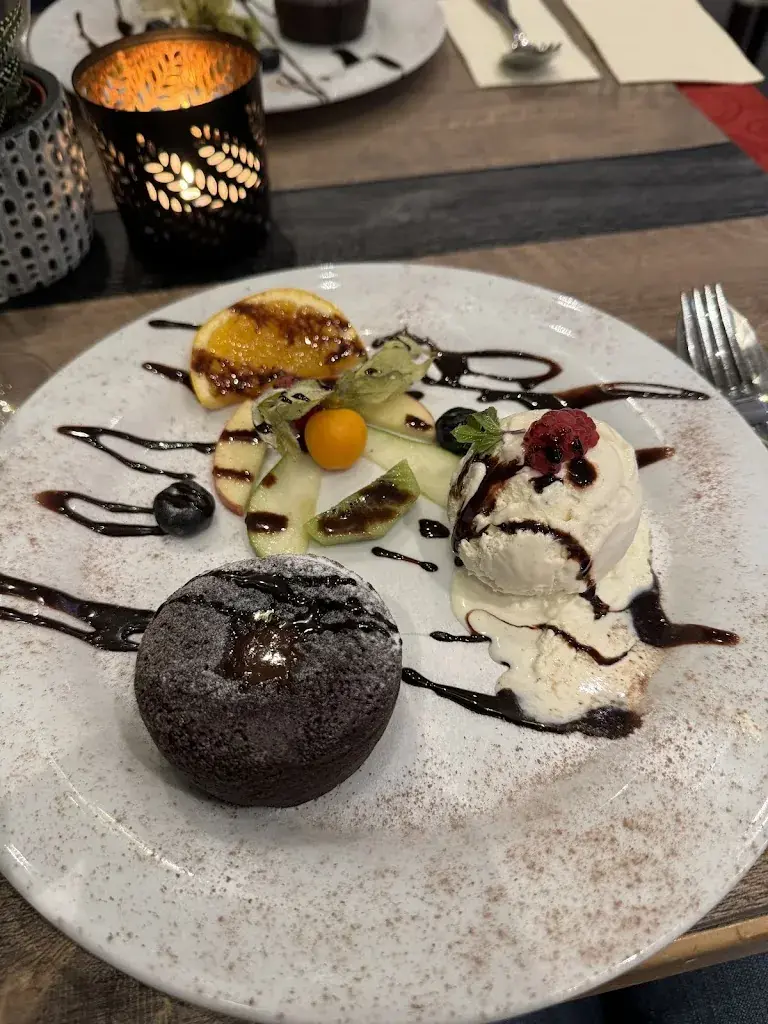 Menu_Restaurant Café Gleis 3 - Swiss Cuisine_Interlaken_image_8