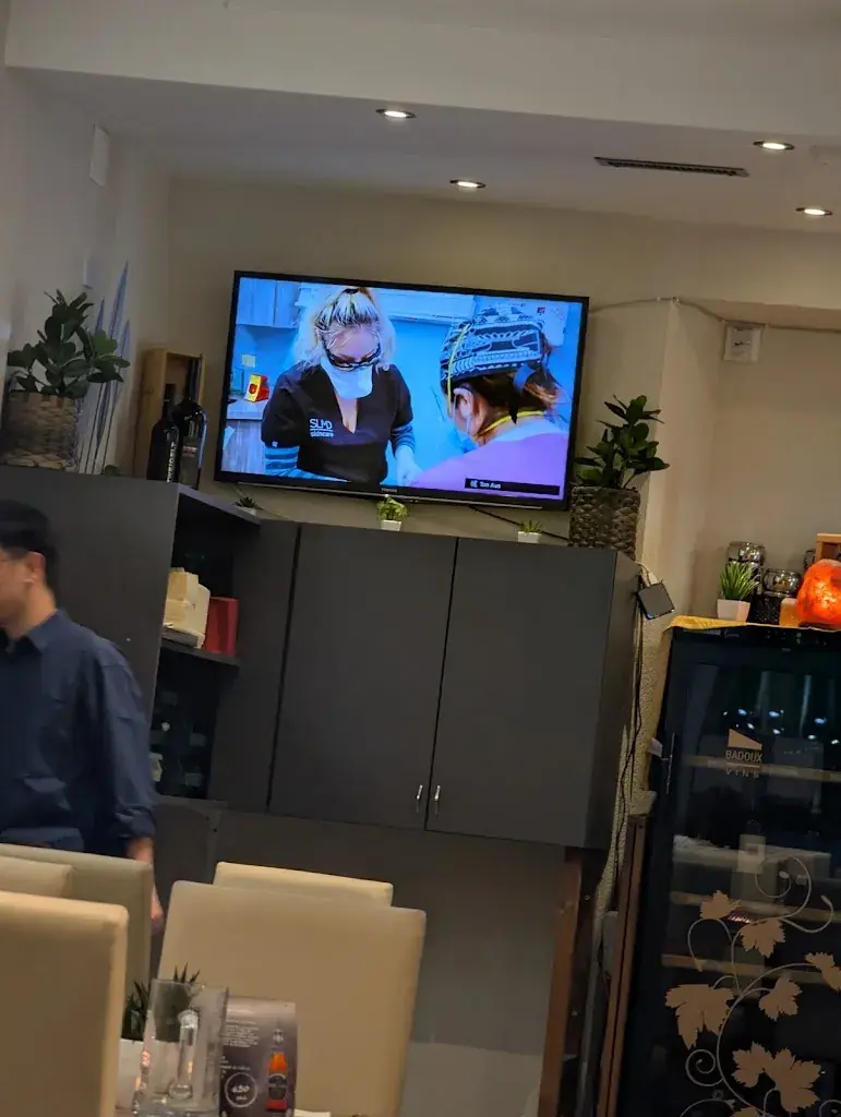 Damian Szumski_Restaurant Café Gleis 3 - Swiss Cuisine_Interlaken_review