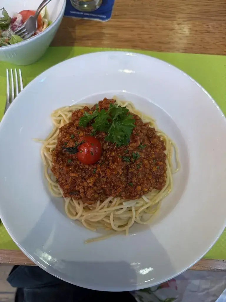 Mathe sharvadze_Café de Paris_Interlaken_avis