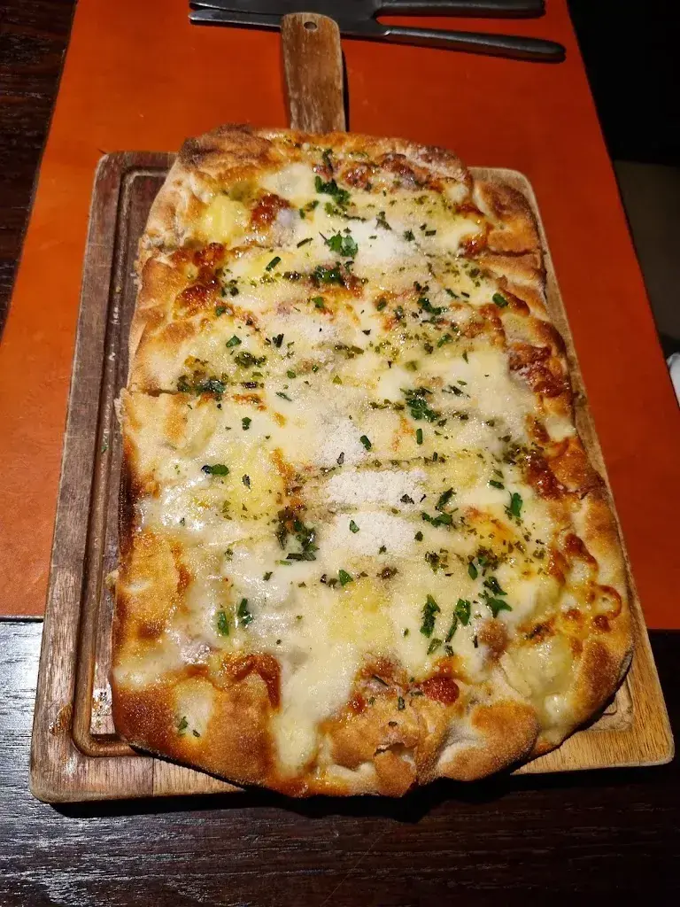 Sam Hulst_Restaurant & Bar Lisi_Interlaken_review