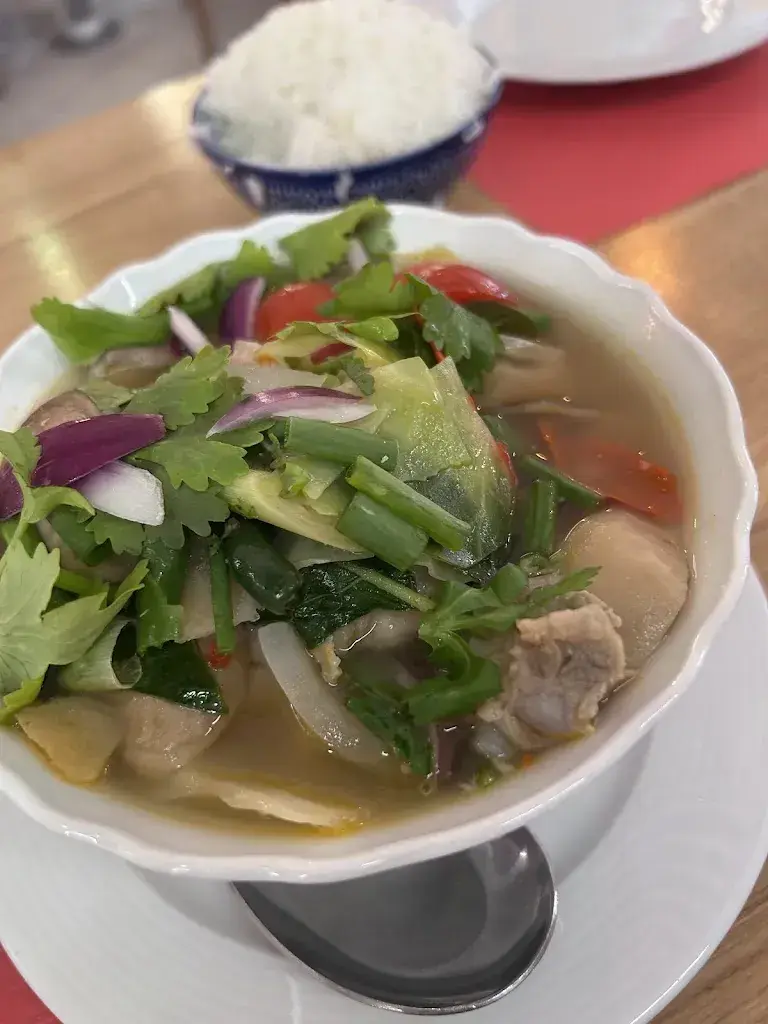 Thawiwat Iamwongsri_sri manee Isaan Thai House_Interlaken_review