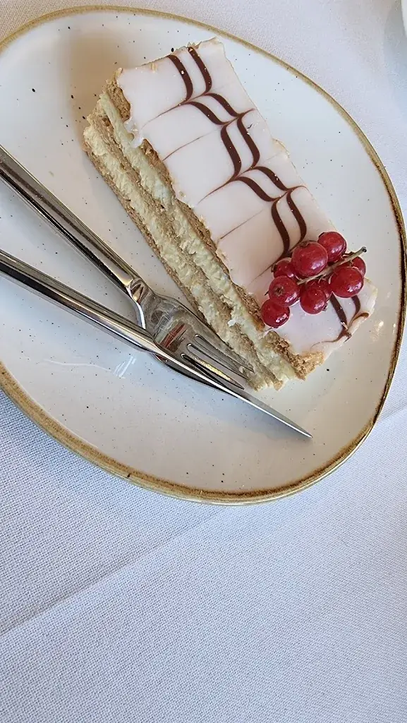 Ufem Fluss Restaurantschiff_Interlaken_menu_image_1