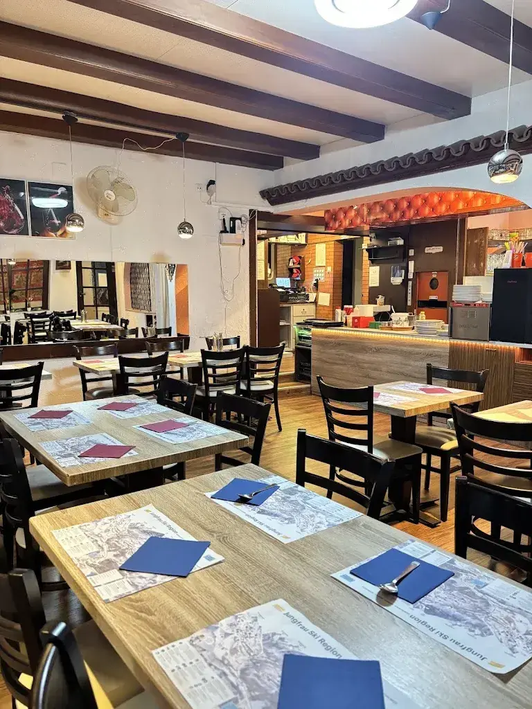 Parry Sahota_SPICE VILLAGE INDIAN RESTAURANT & Tandoori Specialist_Interlaken_review