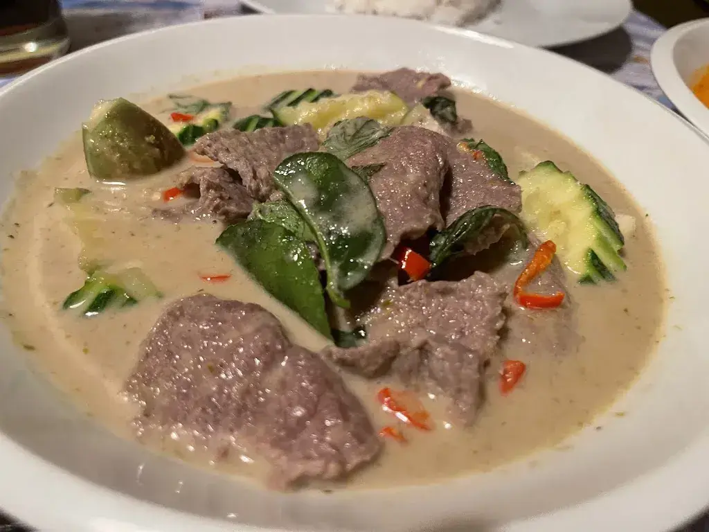 Adriana Audrey_Penthai Haus_Matten bei Interlaken_avis