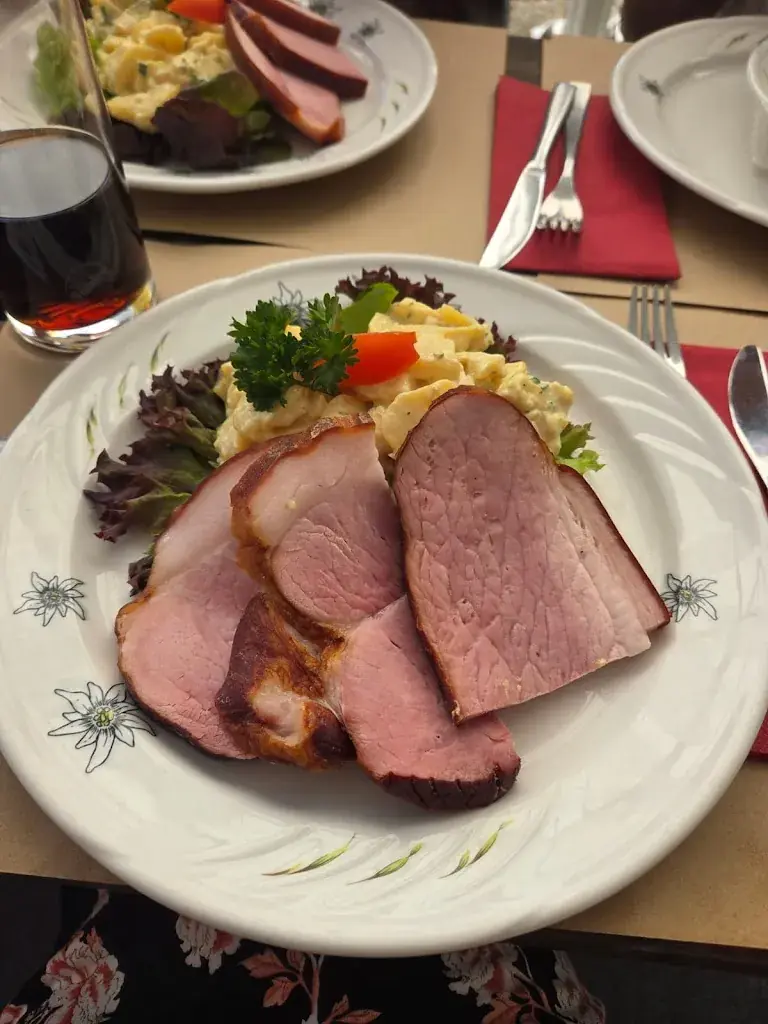 Micha Rothacher (xLeyo)_Gasthaus Degen_Brienzwiler_review