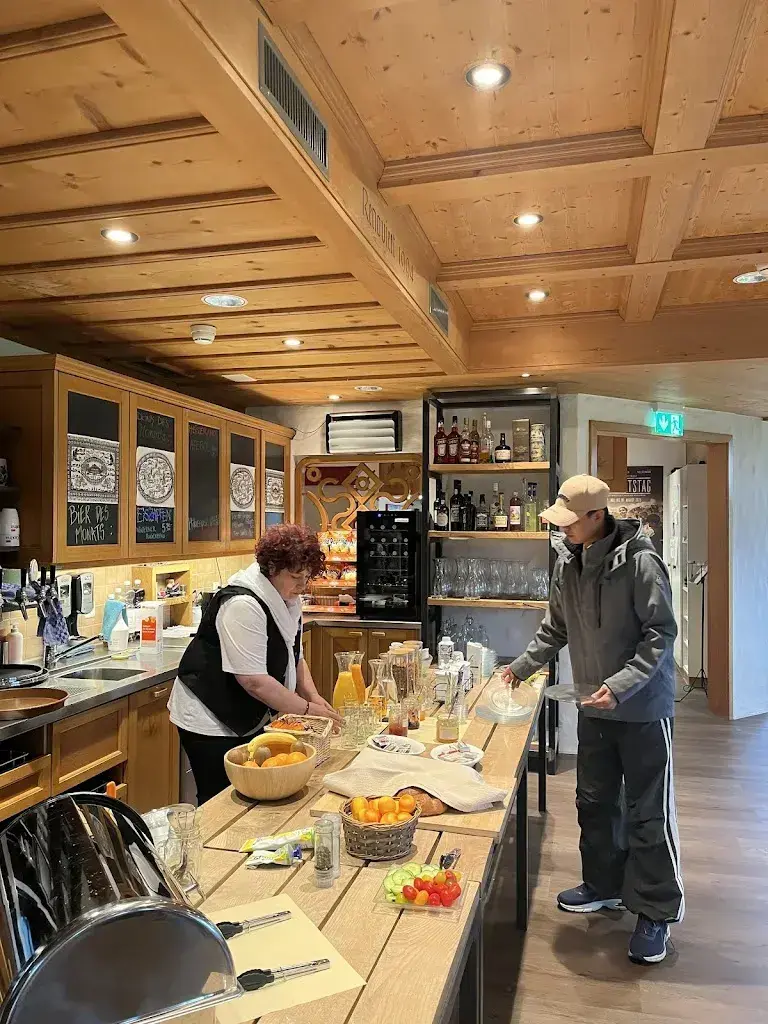 Ardelia Muliani_Hotel Alpenrose beim Ballenberg_Hofstetten bei Brienz_review