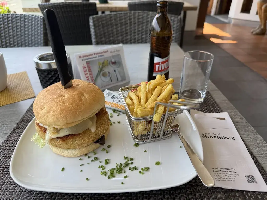 Amarjeet Yadao_Hotel Restaurant Weisses Kreuz_Brienz_Bewertung