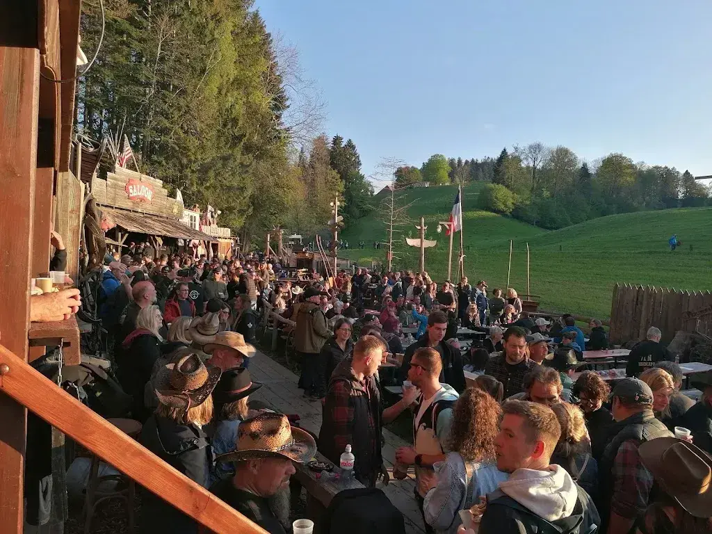 Karin Kronenberg_Fraumatt City_Dürrenroth_review