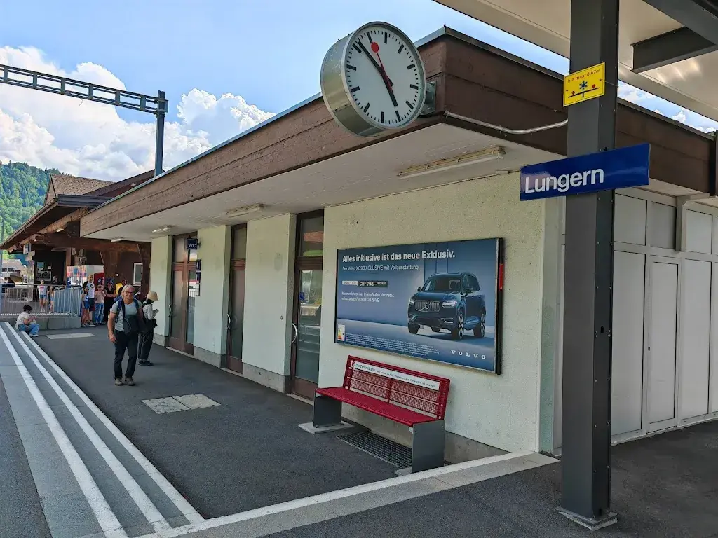 Aey-Hathaichana Sirikat (ooAeYoo)_Restaurant Bahnhöfli_Lungern_review