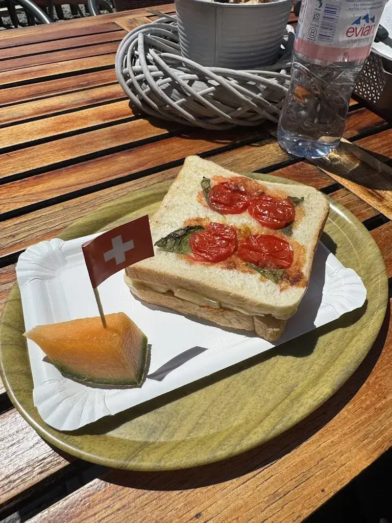 Brittany Stolzenberg_Rasthysi_Grindelwald_review