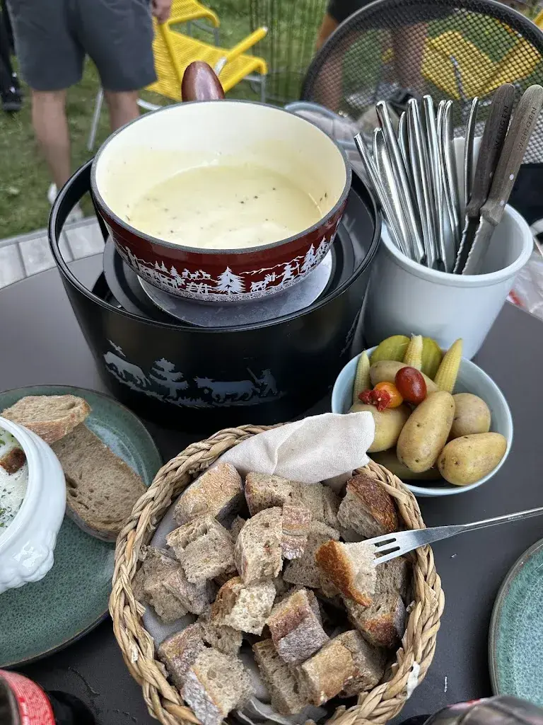 宫Gary_The Deck Restaurant_Wengen BE_reseña