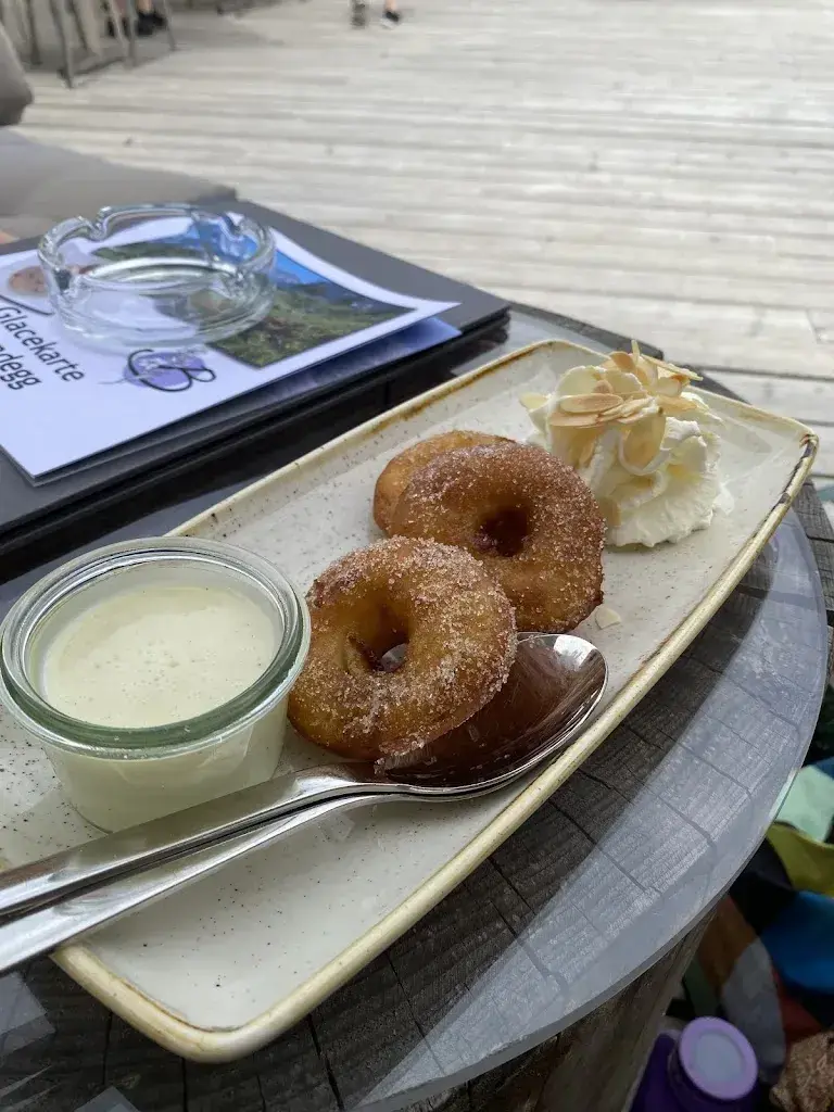 Kat Wray_Bergrestaurant Brandegg_Grindelwald_review