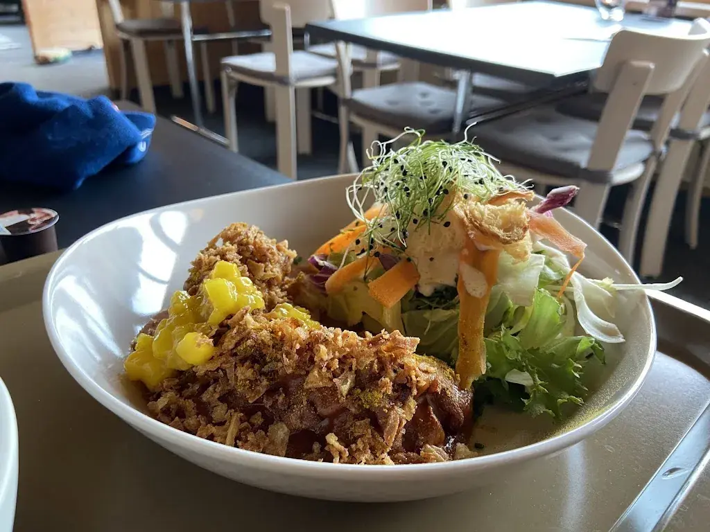 Sidhant Chopra_Café Gletscherschlucht_Grindelwald_avis