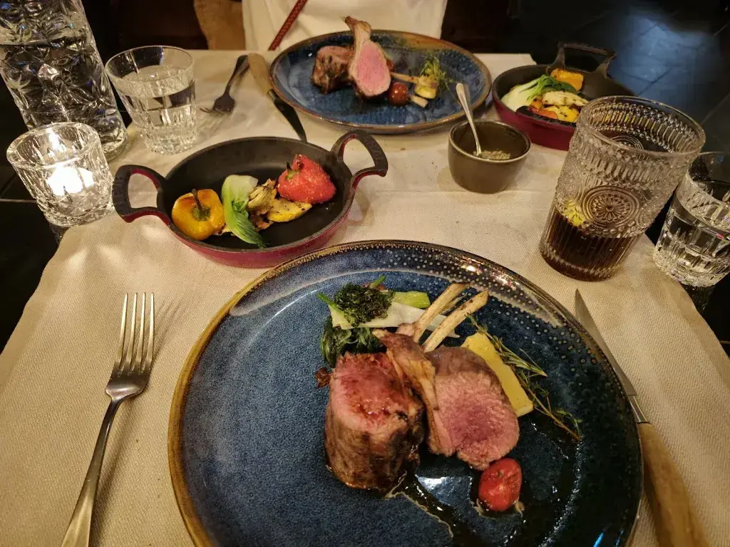 Byung In Lee_BG‘s Grill Restaurant_Grindelwald_review