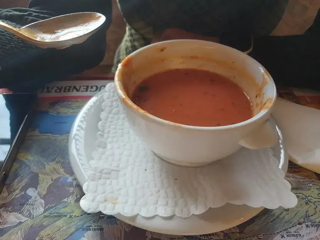 Prashant Tiwari_Café restaurant Waldschluecht_Wengen BE_avis