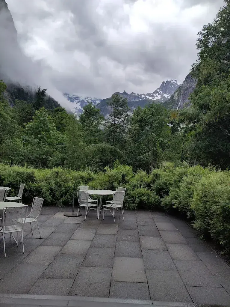 Nicos Tagaras_Trümmelbach Cafe_Stechelberg_review