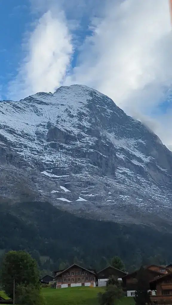 Edgar Reyes_Restaurant Pizzeria Grund_Grindelwald_avis