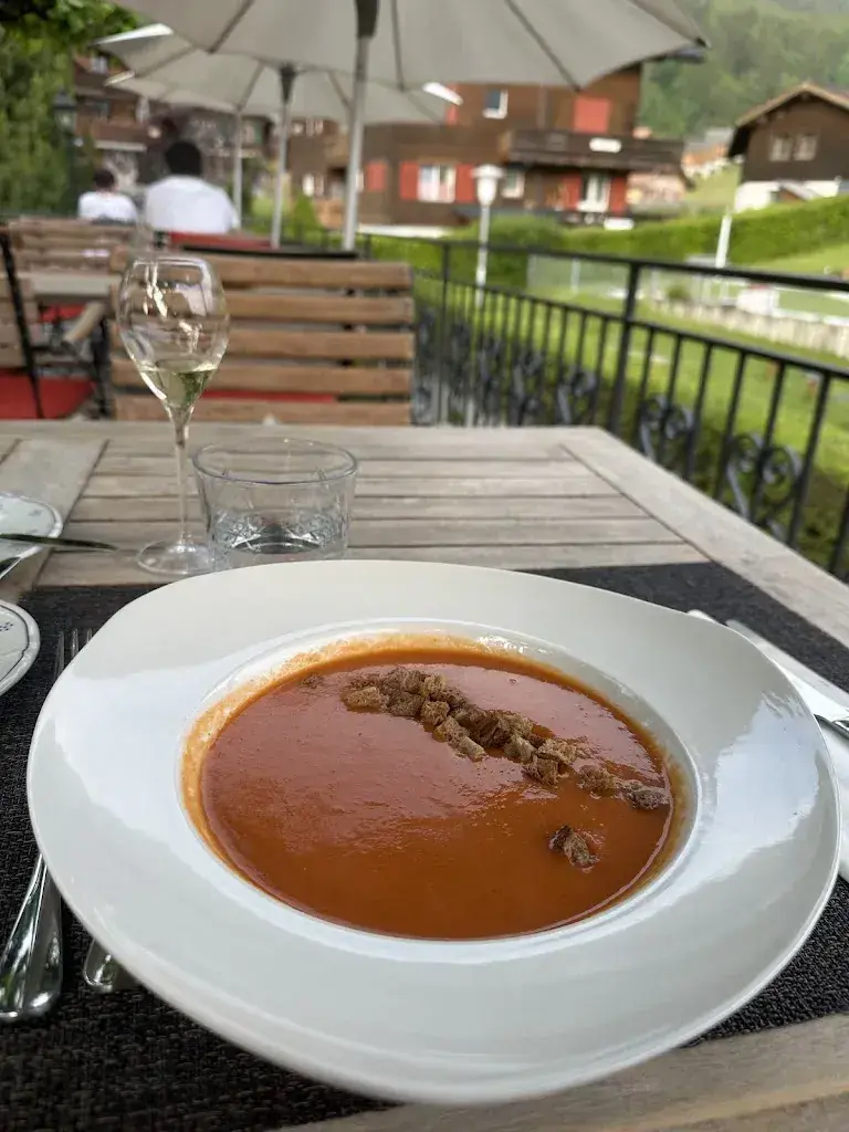 LT Chan_Restaurant 1903_Wengen BE_avis