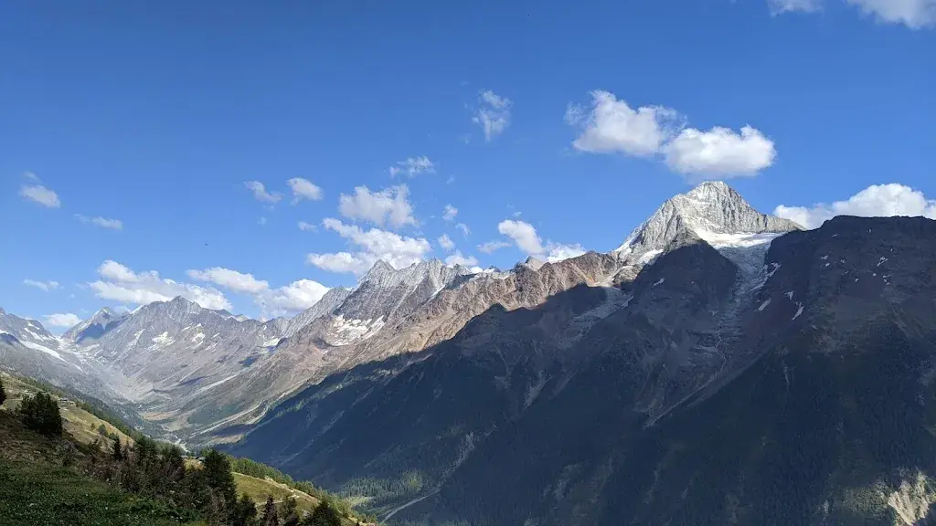 Jacob Corn_Berghaus_Wiler _review